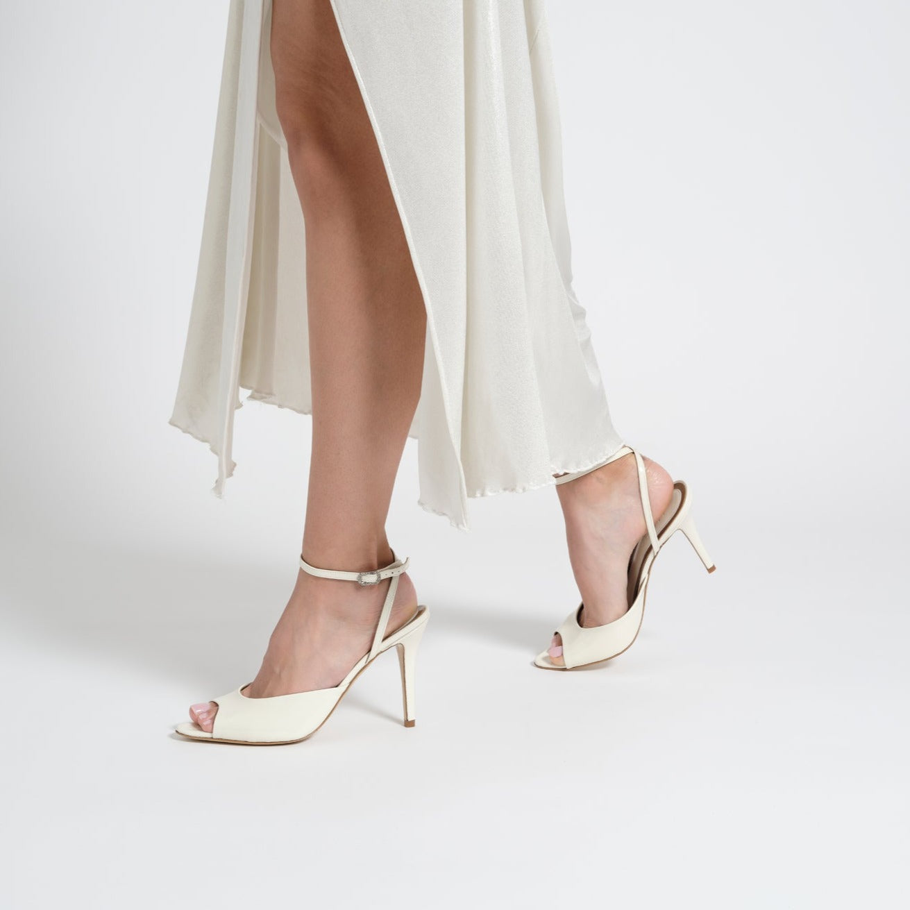 White heels
White sandal
Bone white heel
strappy heel
wedding shoes
wedding heels
bridal shoes
buckle