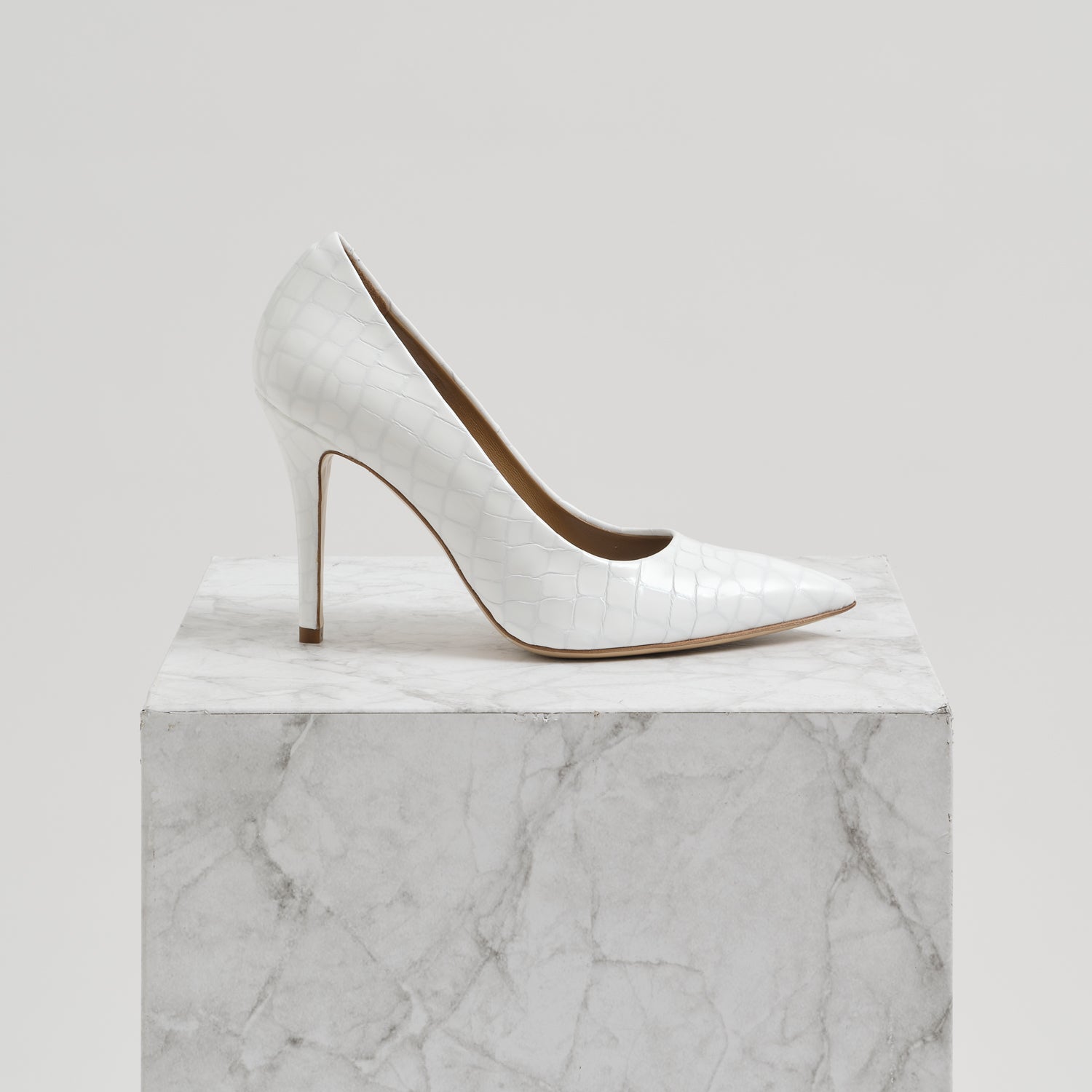 White pump
leather high heel
womans heels 
crocodile print pump 
White wedding shoes 
White heels 
White wedding heels
White wedding pumps 
White pumps 
White high heels