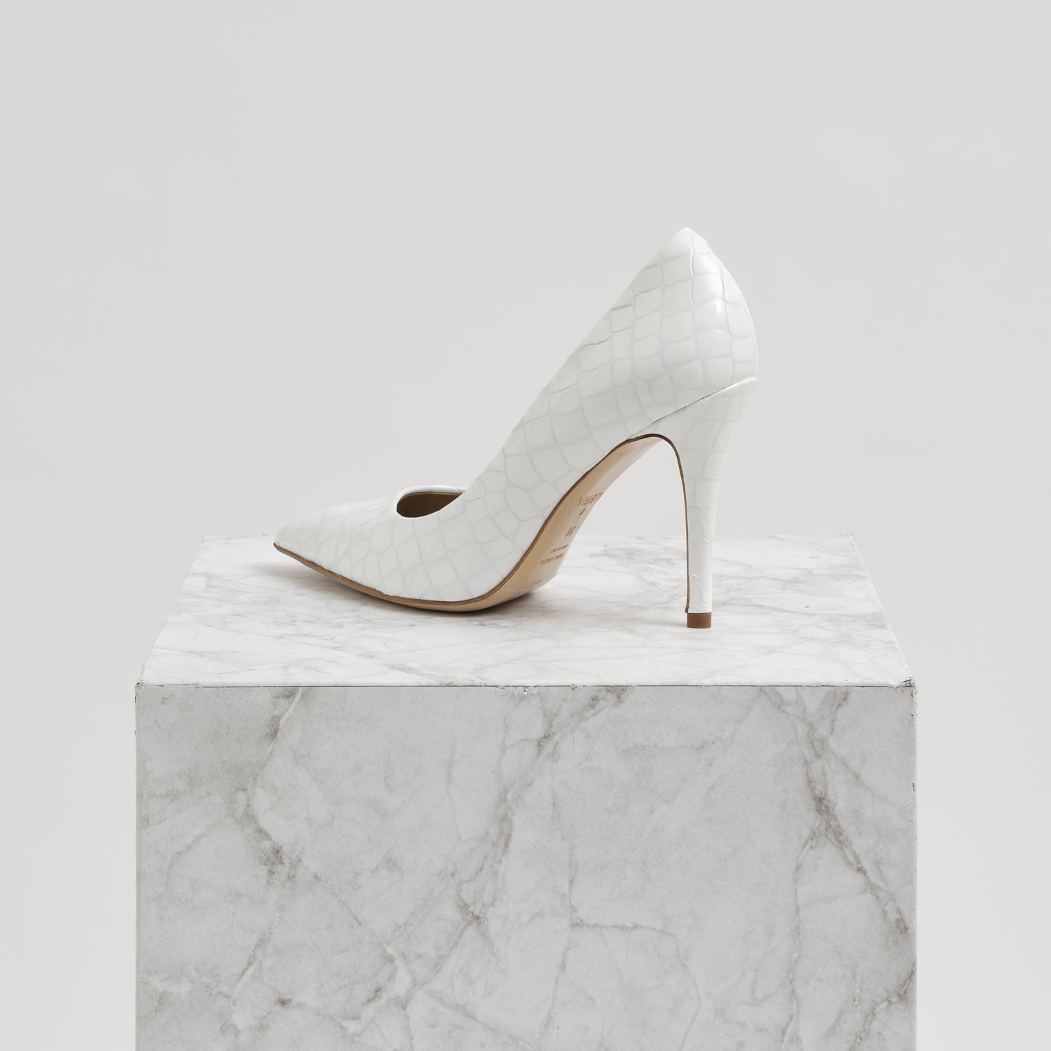 White pump
leather high heel
womans heels 
crocodile print pump 
White wedding shoes 
White heels 
White wedding heels
White wedding pumps 
White pumps 
White high heels