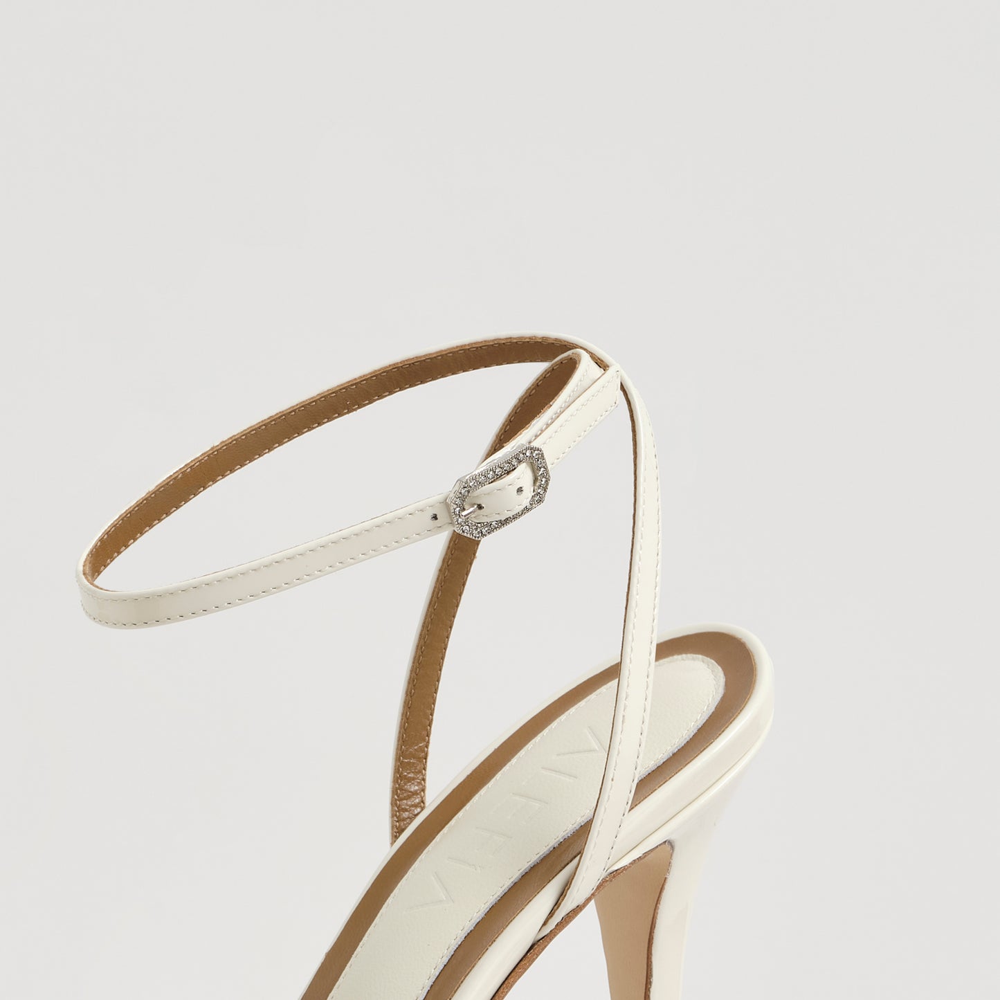 White heels
White sandal
Bone white heel
strappy heel
wedding shoes
wedding heels
bridal shoes
buckle