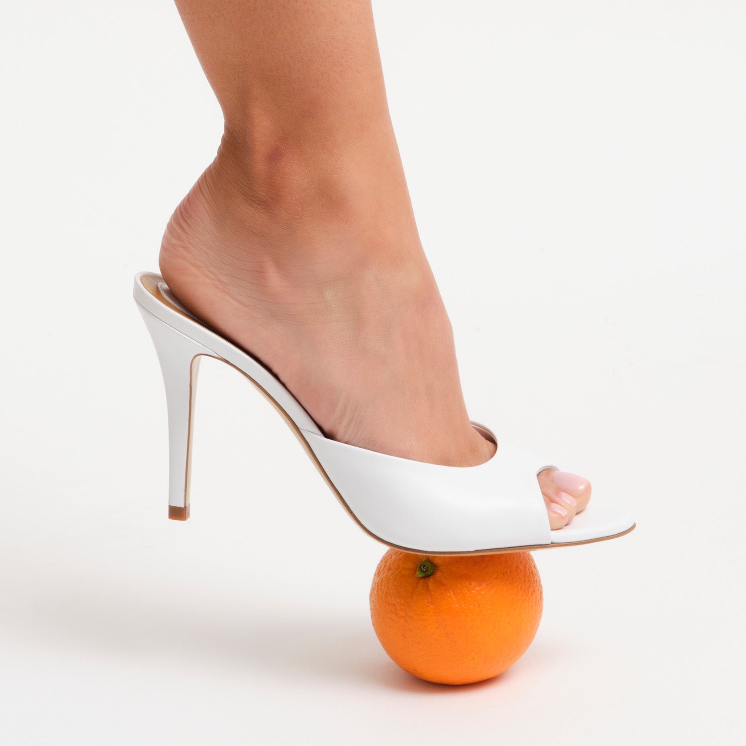 high heel white mule
white heels 
white shoes
woman's white shoes 
woman's white heels 
White shoes 
White mules 
White wedding shoes
white bridal shoes 
white bridal heels 
white bridesmaid shoes